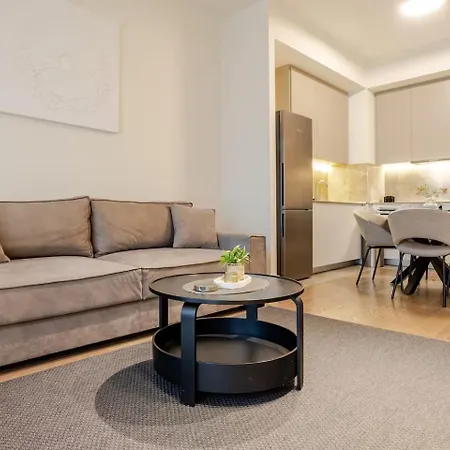 Bw Lux Na Vodi * בלגרד